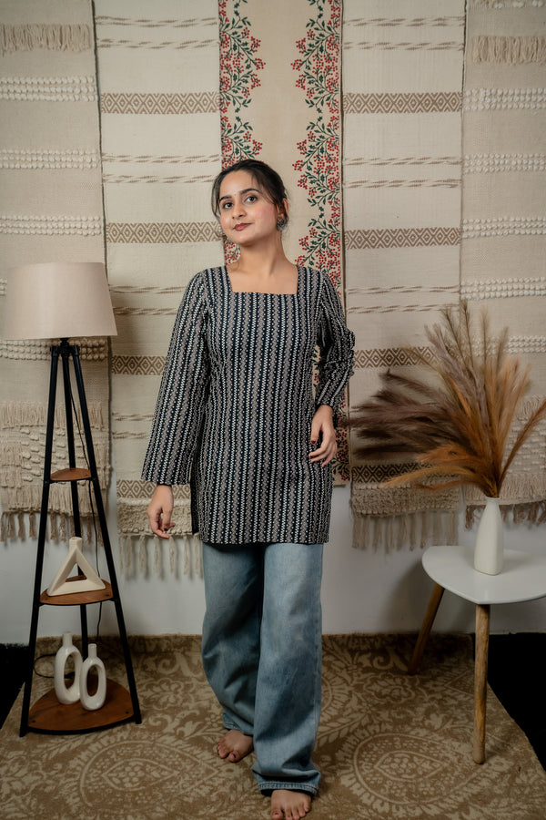 Veerja Black Back-Tie Kurti