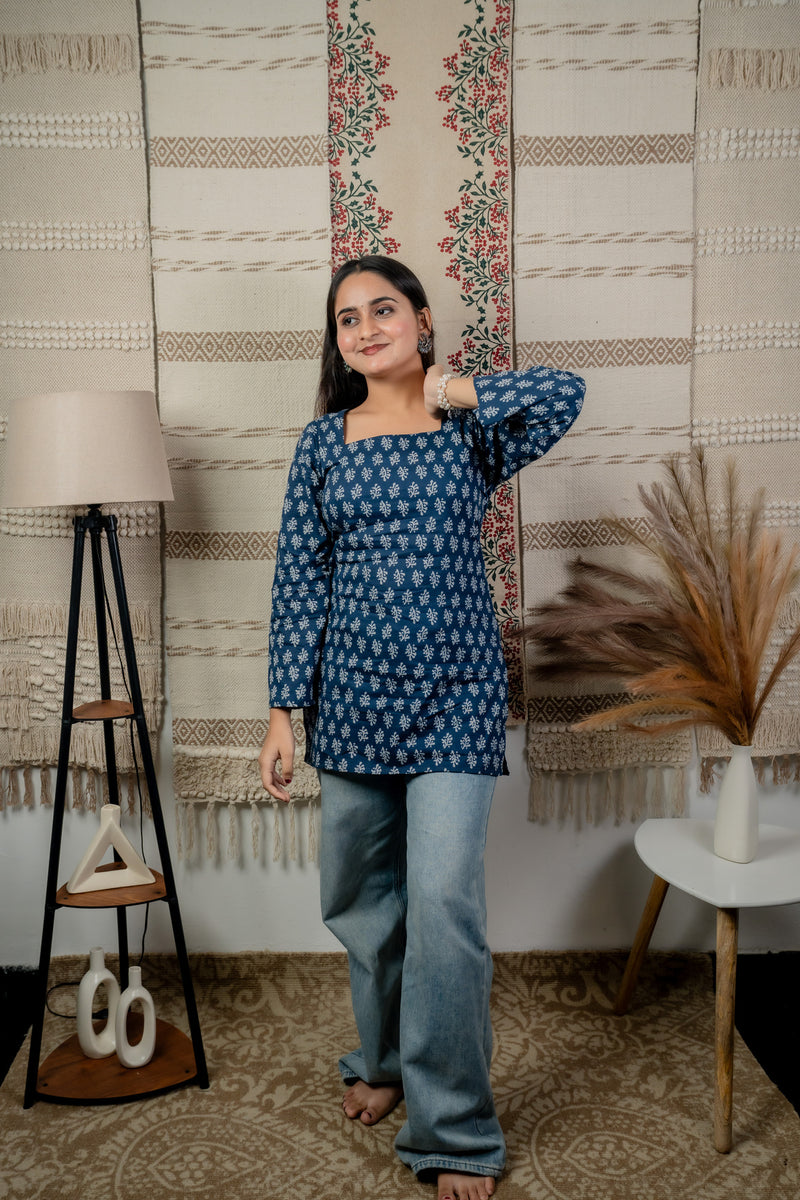 Veerja Navy-Blue Back-Tie Kurti