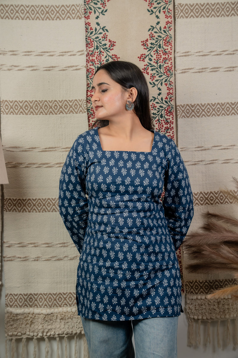 Veerja Navy-Blue Back-Tie Kurti