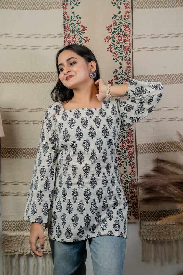 Veerja White Back-Tie Kurti