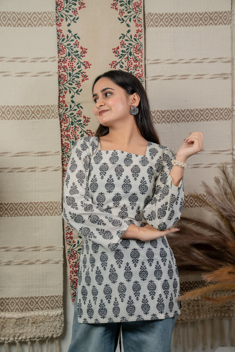 Veerja White Back-Tie Kurti