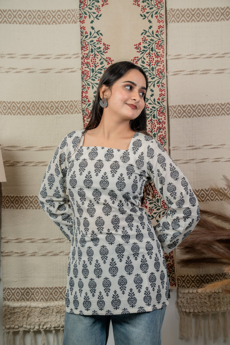 Veerja White Back-Tie Kurti