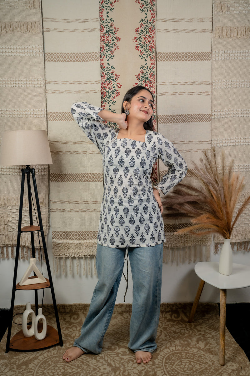 Veerja White Back-Tie Kurti