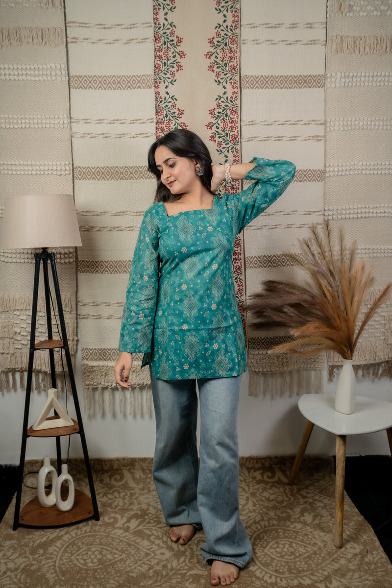 Veerja Green Back-Tie Kurti