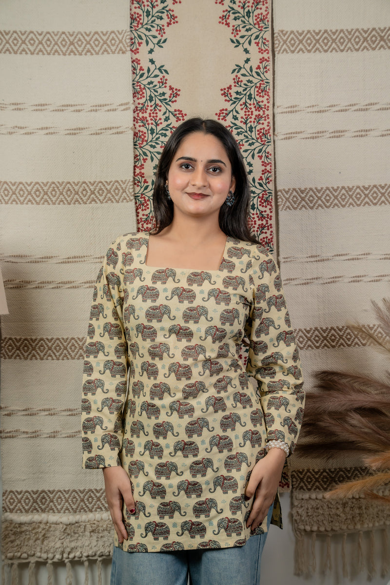 Veerja Creme Back-Tie Kurti