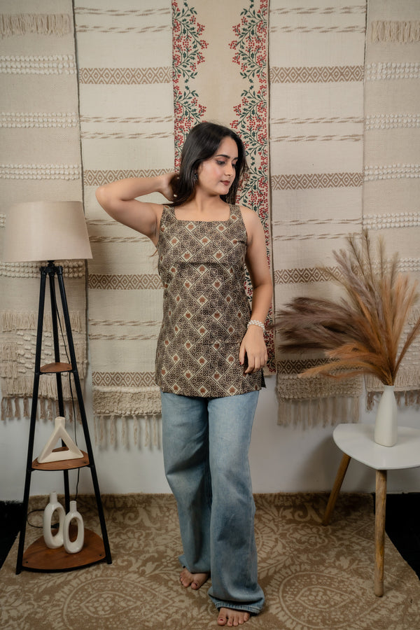Tamalira Scoop back Kurti